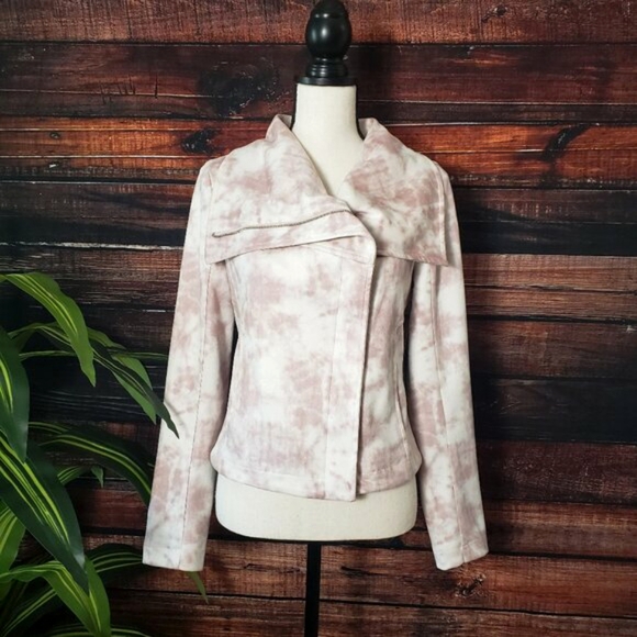 Bagatelle Collection Jackets & Blazers - NWT Bagatelle Faux Suede Moto Jacket XS Cream Rose Tie Dye Full Zip